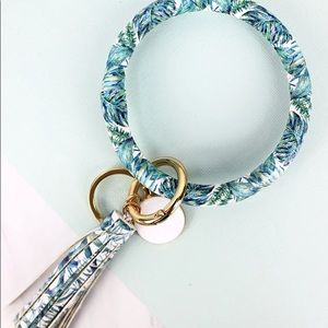 PALM LEAVES FAUX LEATHER TASSEL BANGLE KEYCHAIN
